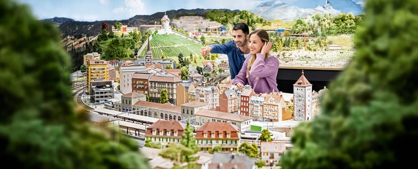 Smilestones Miniature World