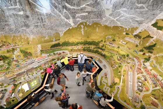 Smilestones Miniature World