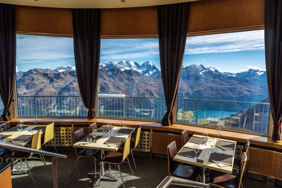 Restaurant Piz Nair 10,000 feet