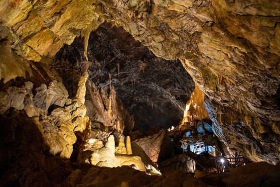 The Vallorbe caves